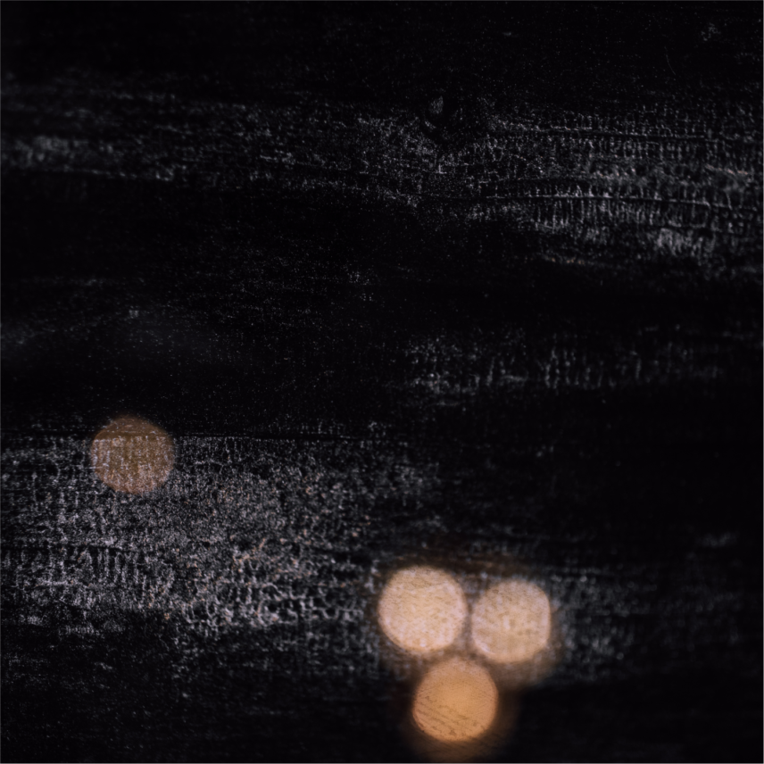 Հայելային  – Սև